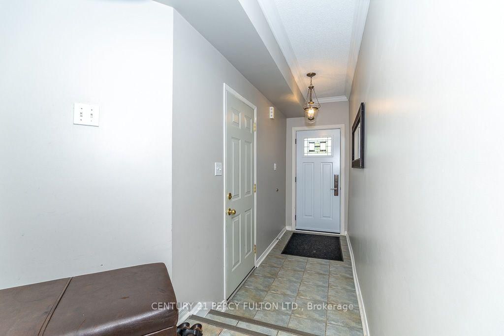 28 Rumi Crescent • Toronto, ON photo 5