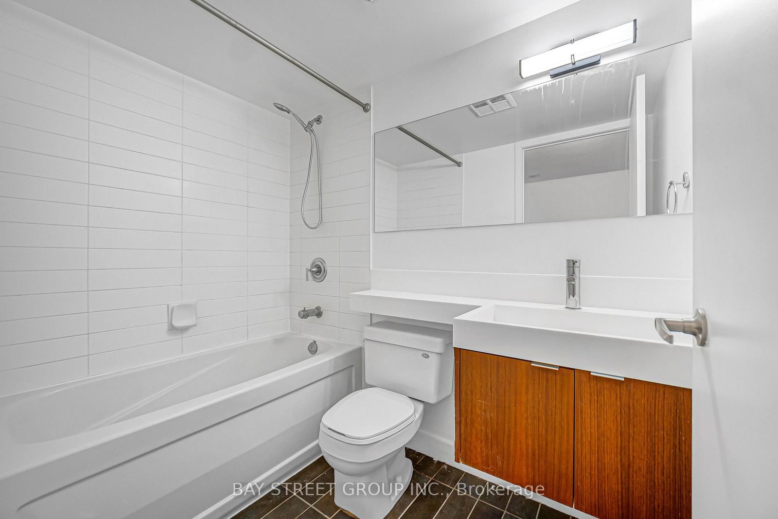 25 Telegram Mews • #816 • Toronto, ON photo 15