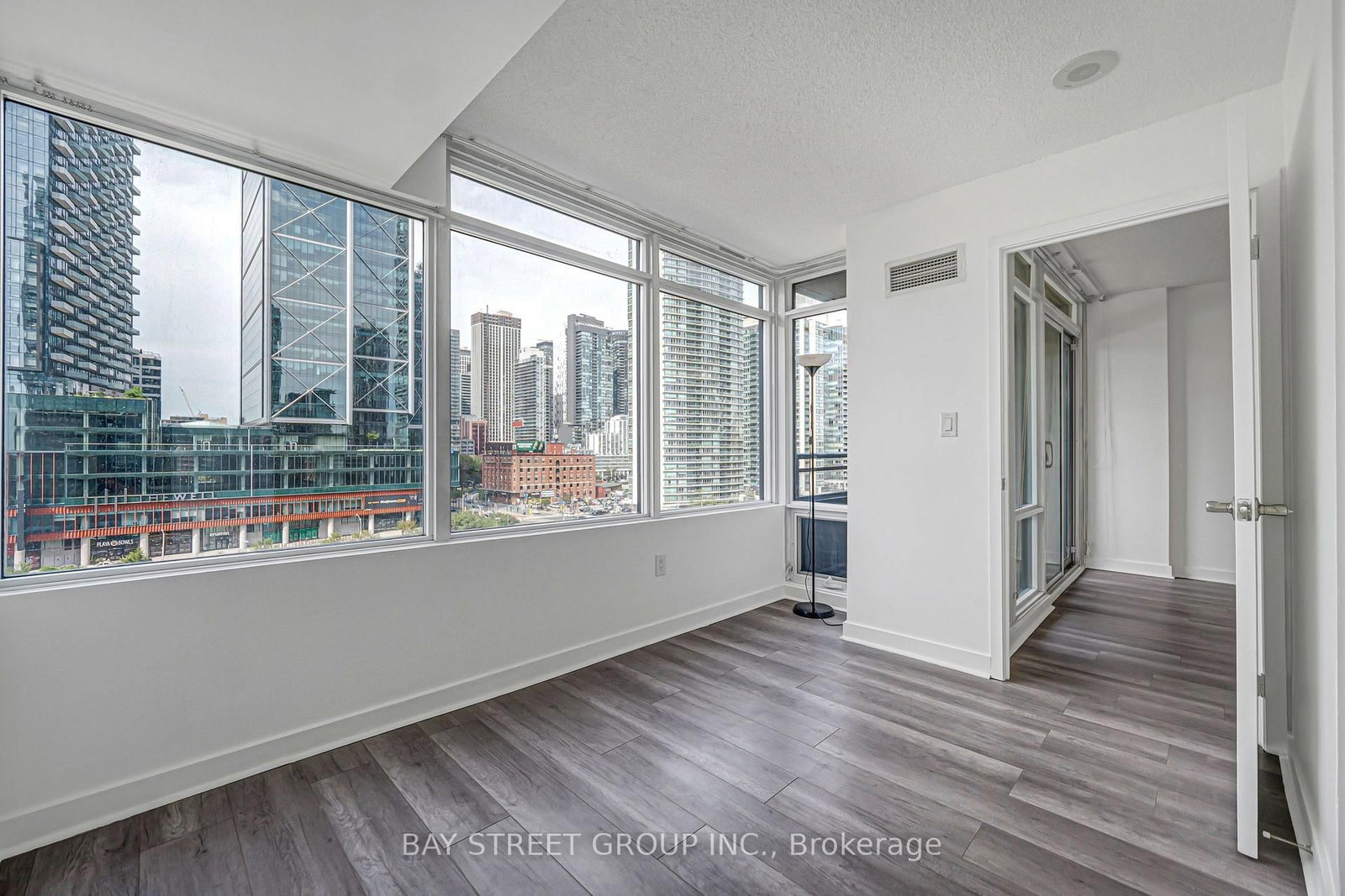 25 Telegram Mews • #816 • Toronto, ON photo 20