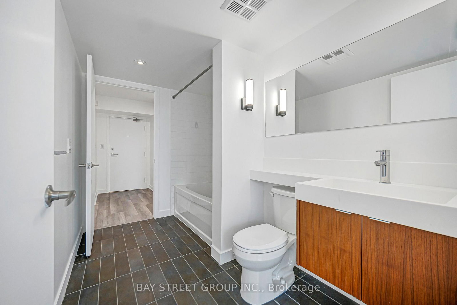 25 Telegram Mews • #816 • Toronto, ON photo 21