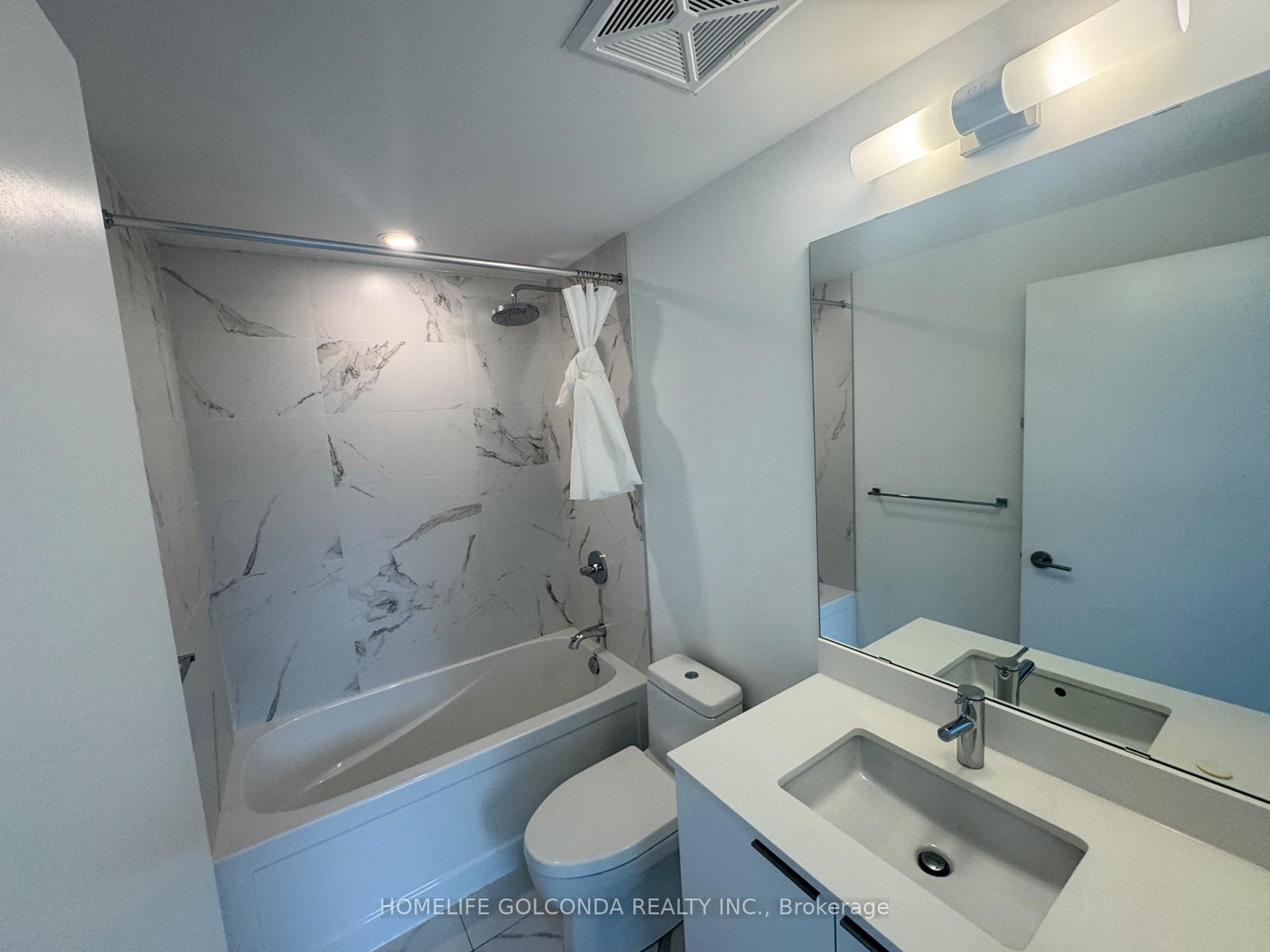 7 GOLDEN LION Heights • #N1006 • Toronto, ON photo 10