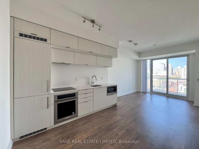 1111 - 80 Vanauley Street