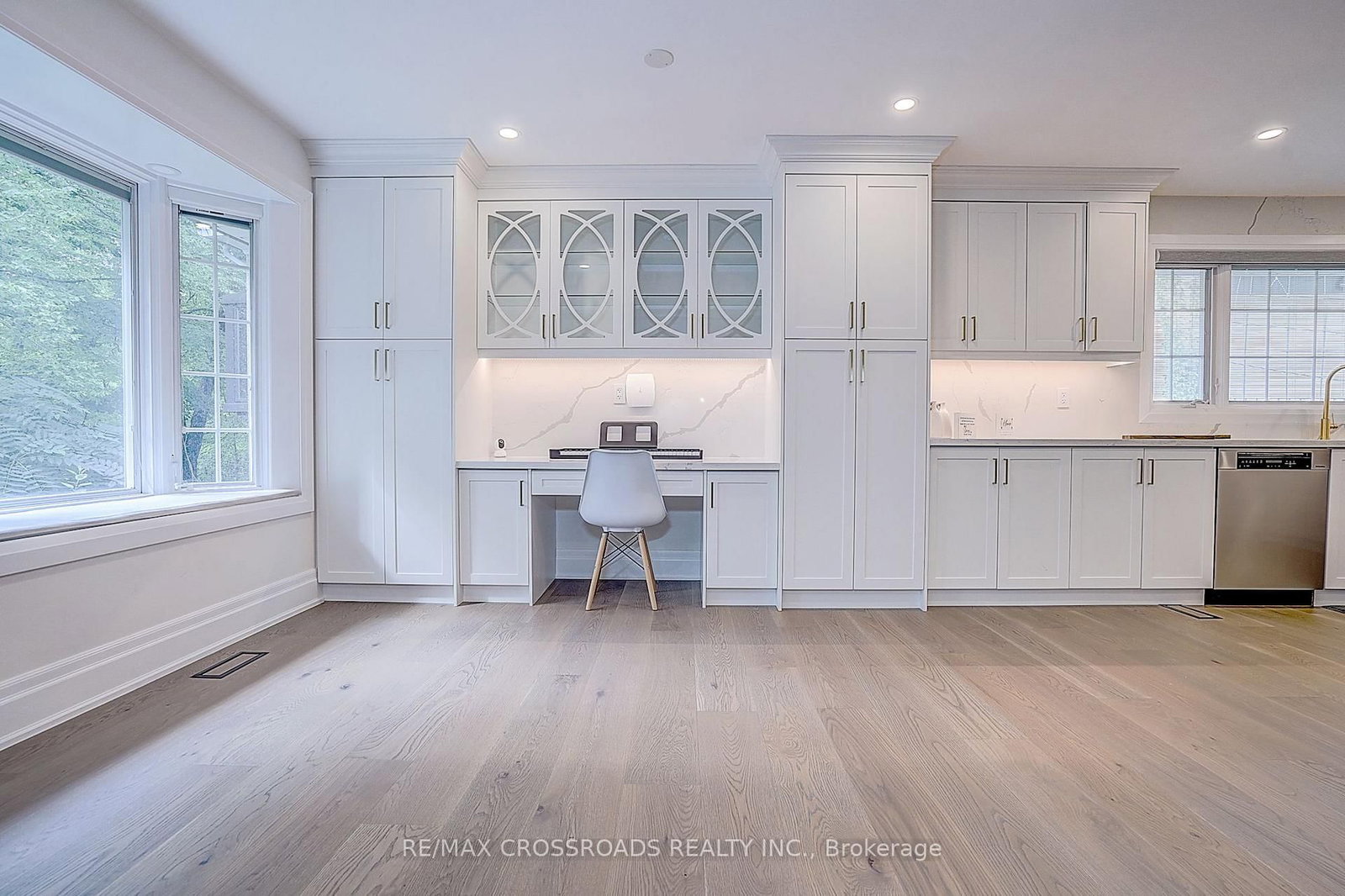 55 Forest Grove Drive • Toronto, ON photo 14