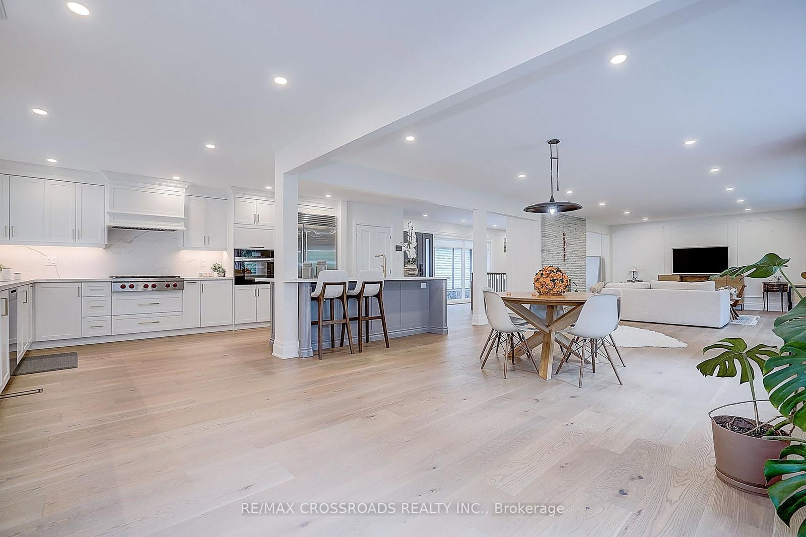 55 Forest Grove Drive • Toronto, ON photo 16