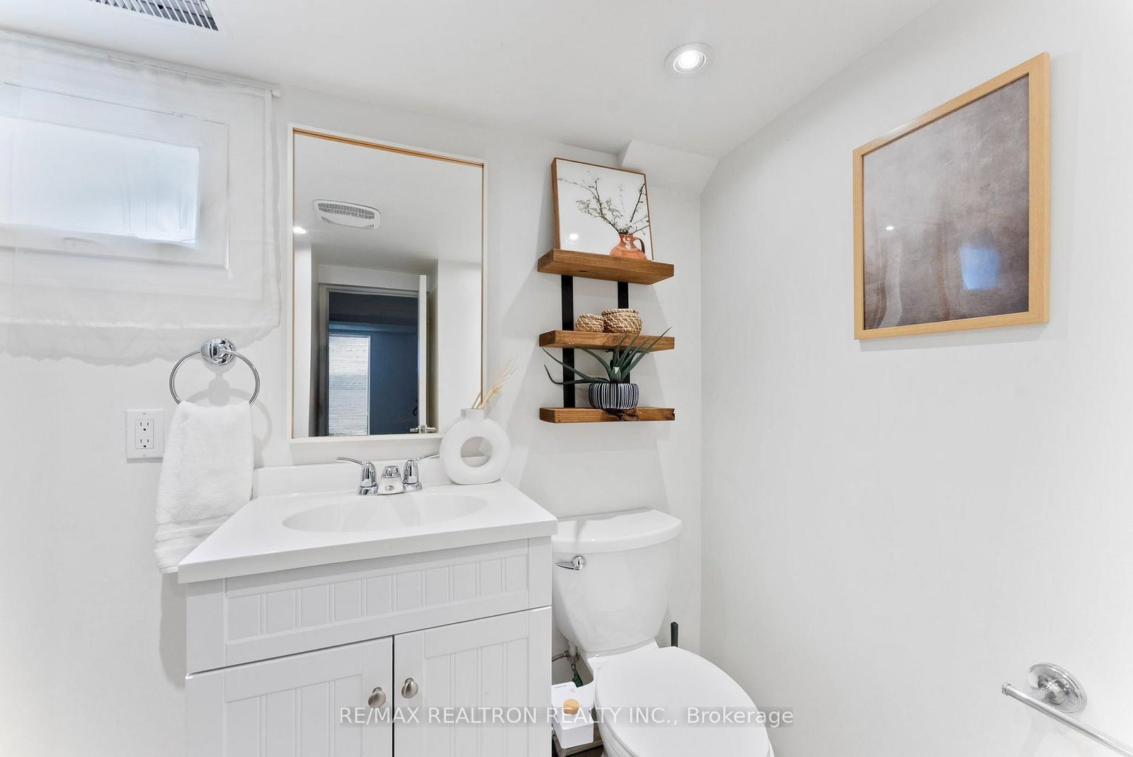 41 Ashbury Avenue • Toronto, ON photo 29