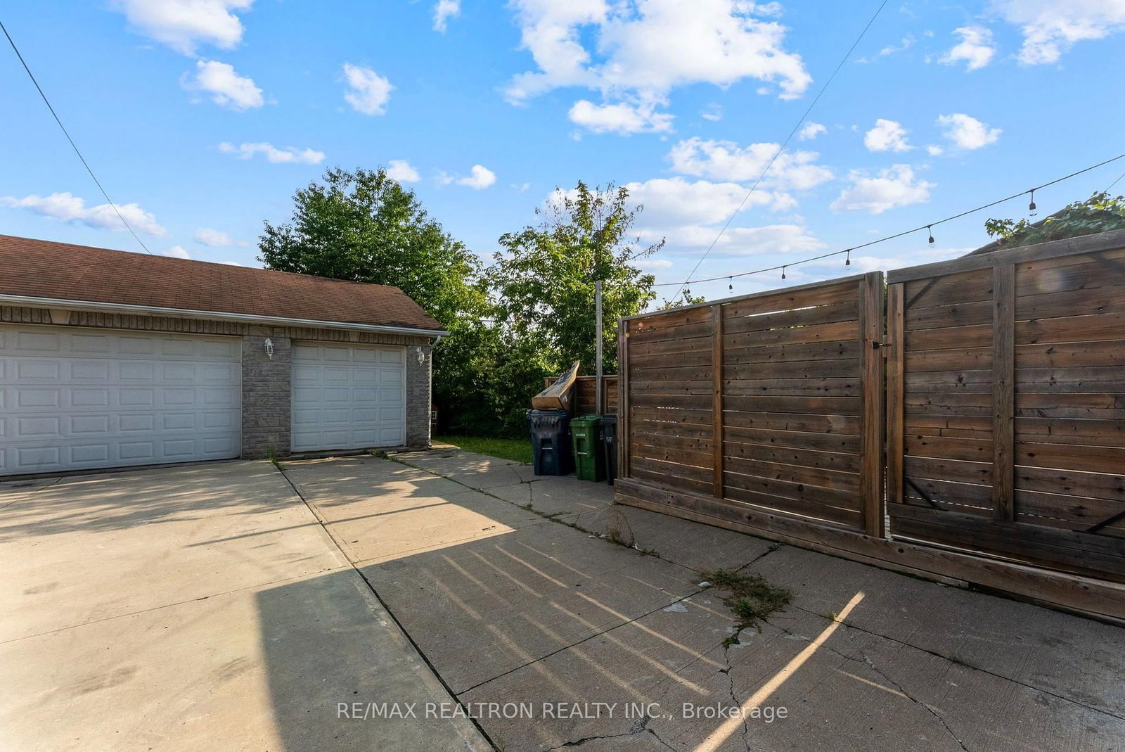 41 Ashbury Avenue • Toronto, ON photo 37