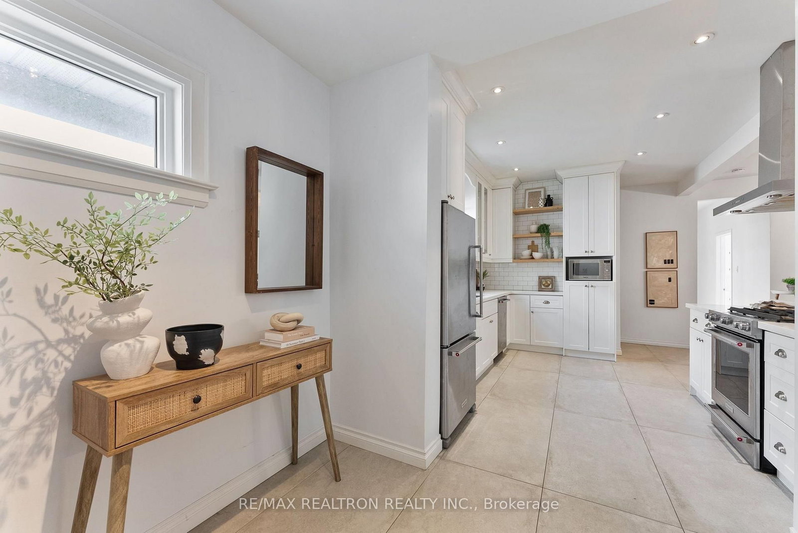 41 Ashbury Avenue • Toronto, ON photo 5