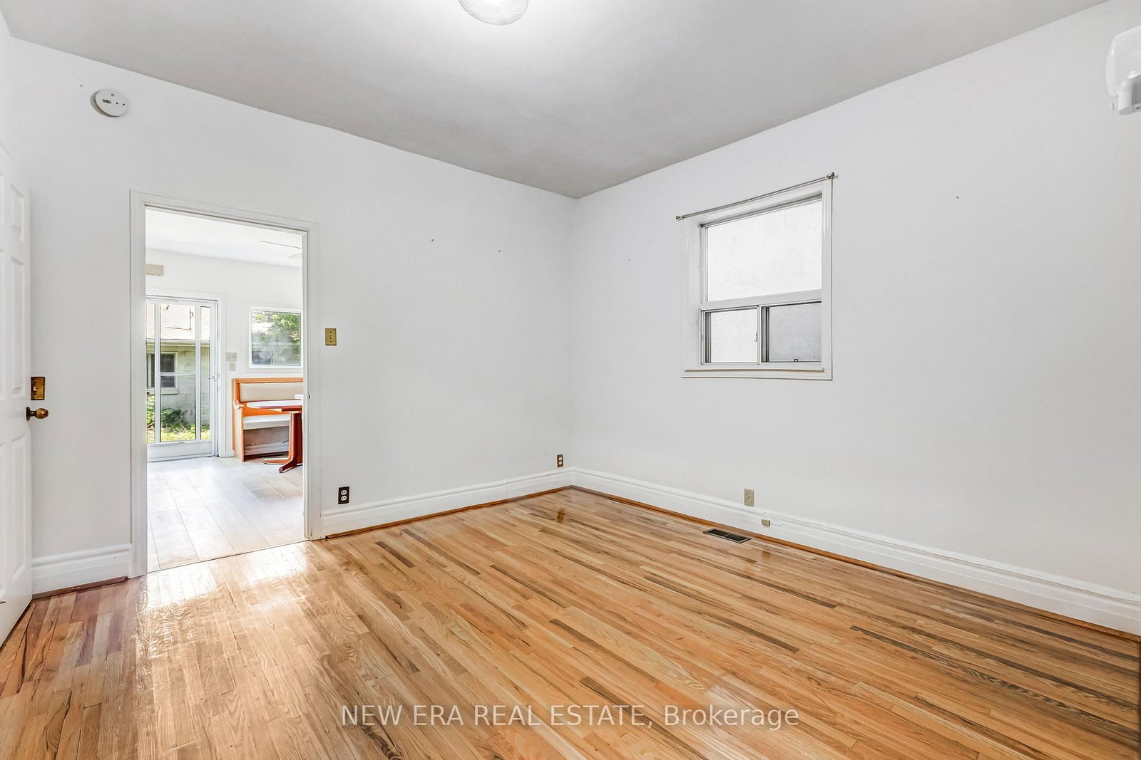 393 Ossington Avenue • Toronto, ON photo 10