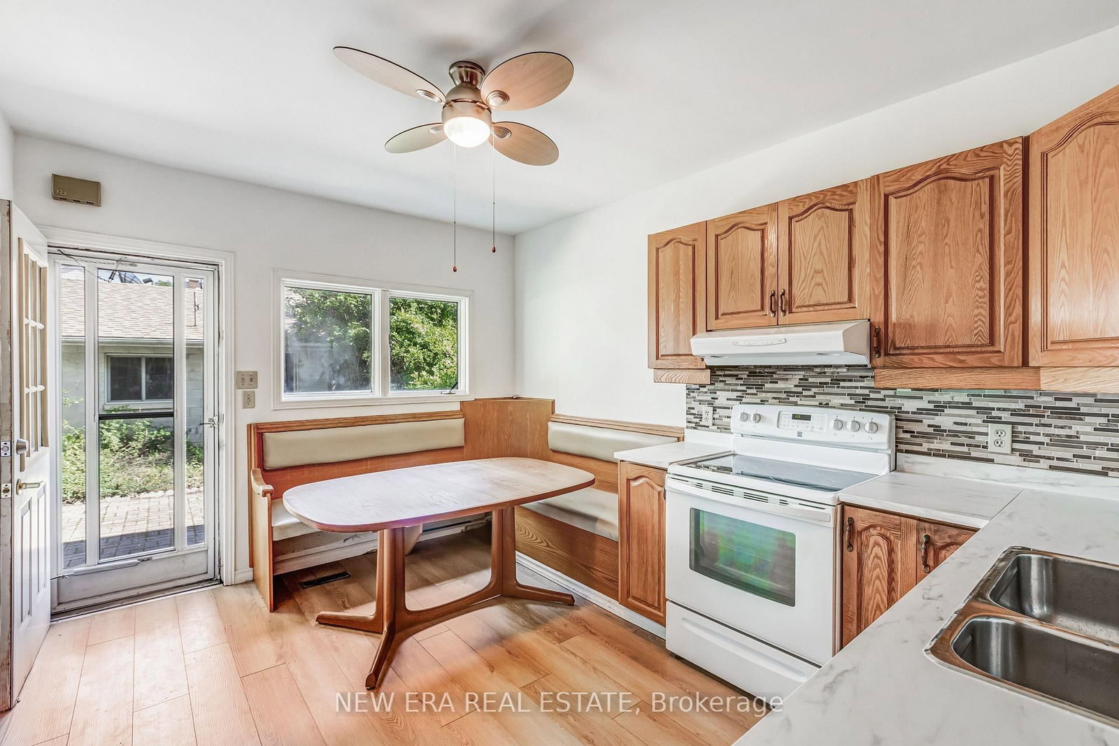 393 Ossington Avenue • Toronto, ON photo 14