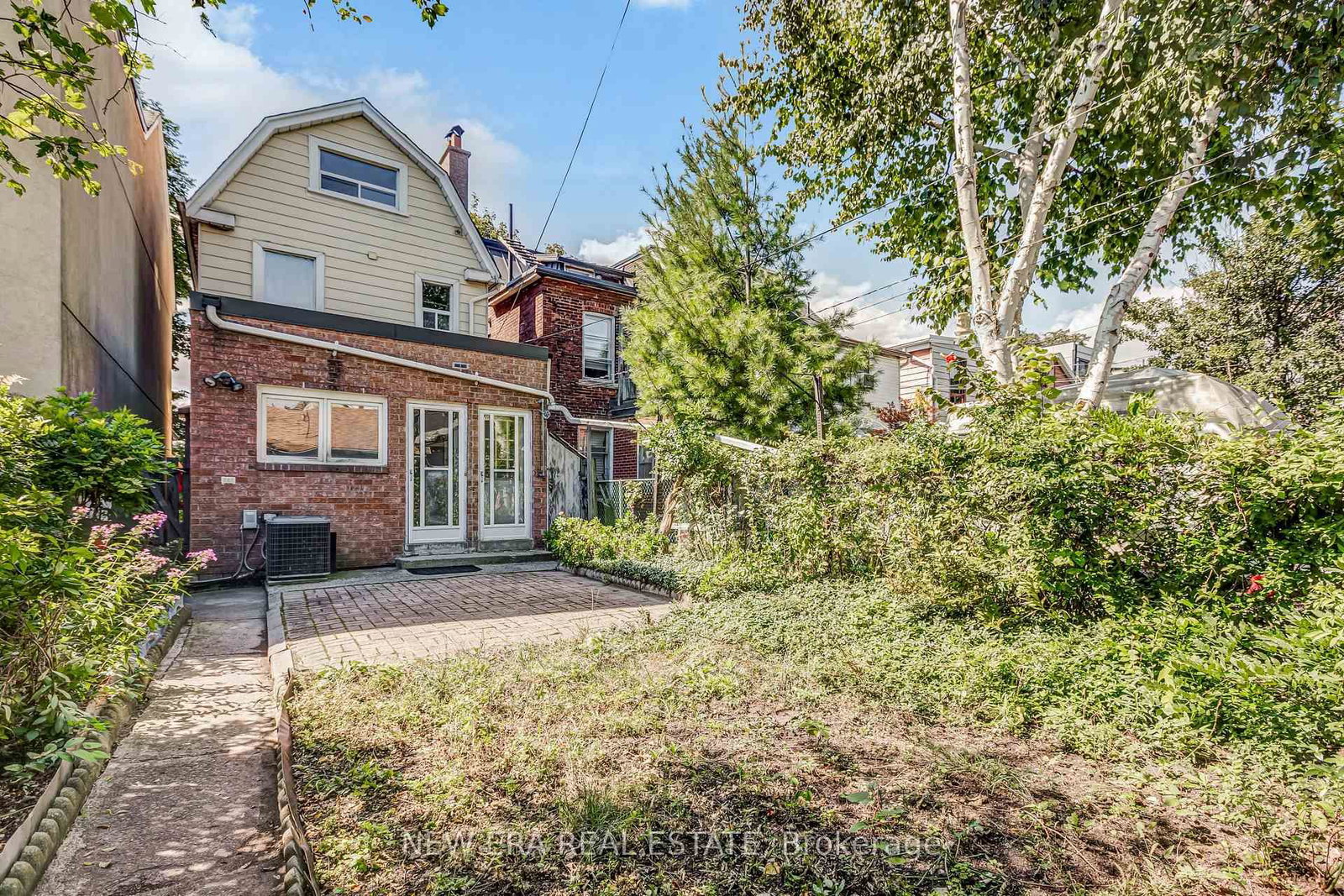 393 Ossington Avenue • Toronto, ON photo 19