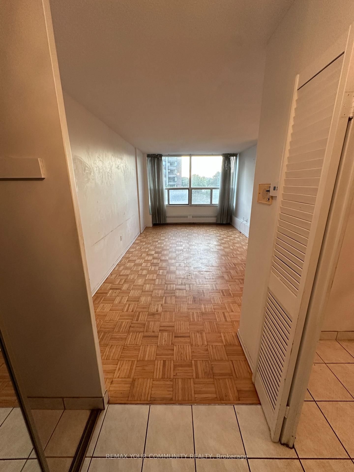 60 Pavane Linkway • #409 • Toronto, ON photo 11