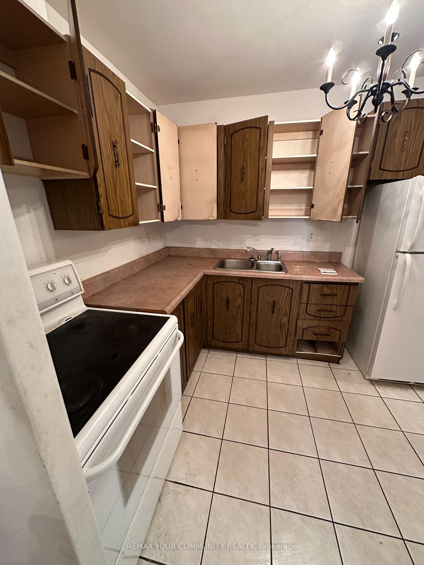 60 Pavane Linkway • #409 • Toronto, ON photo 17