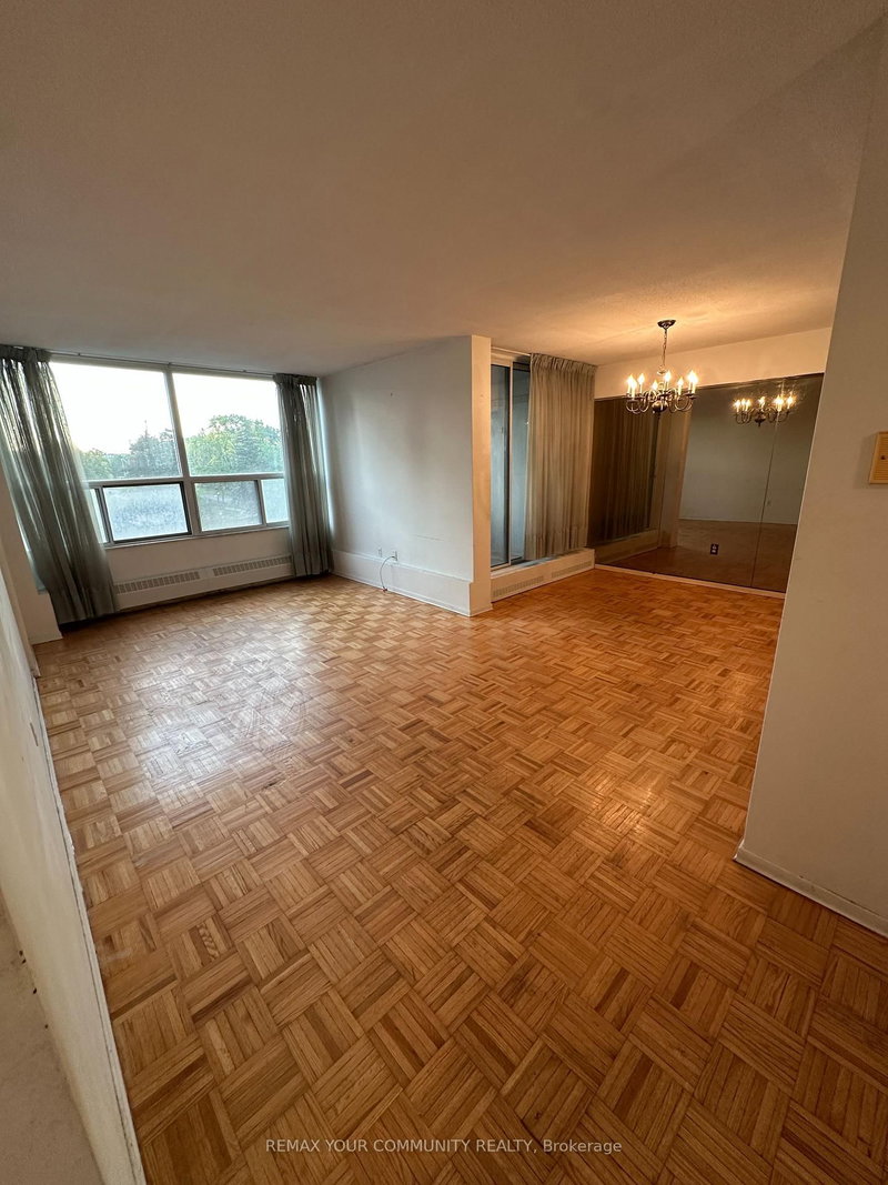 409 - 60 Pavane Linkway
