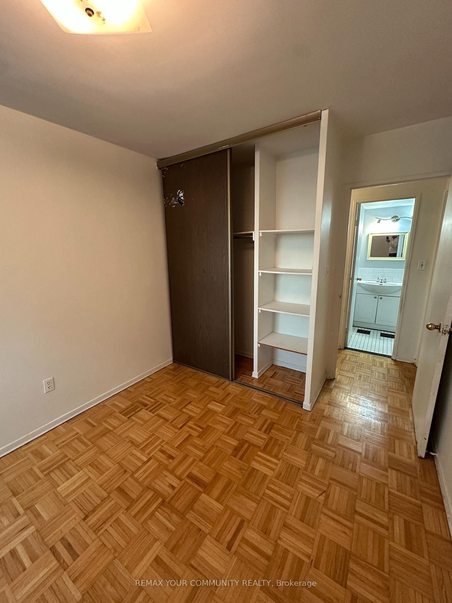 60 Pavane Linkway • #409 • Toronto, ON photo 21
