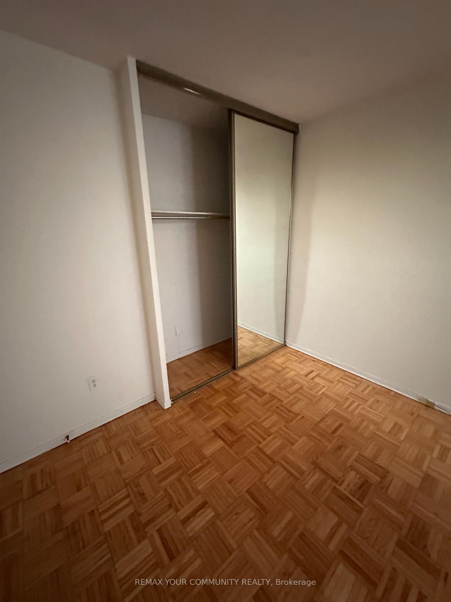 60 Pavane Linkway • #409 • Toronto, ON photo 23