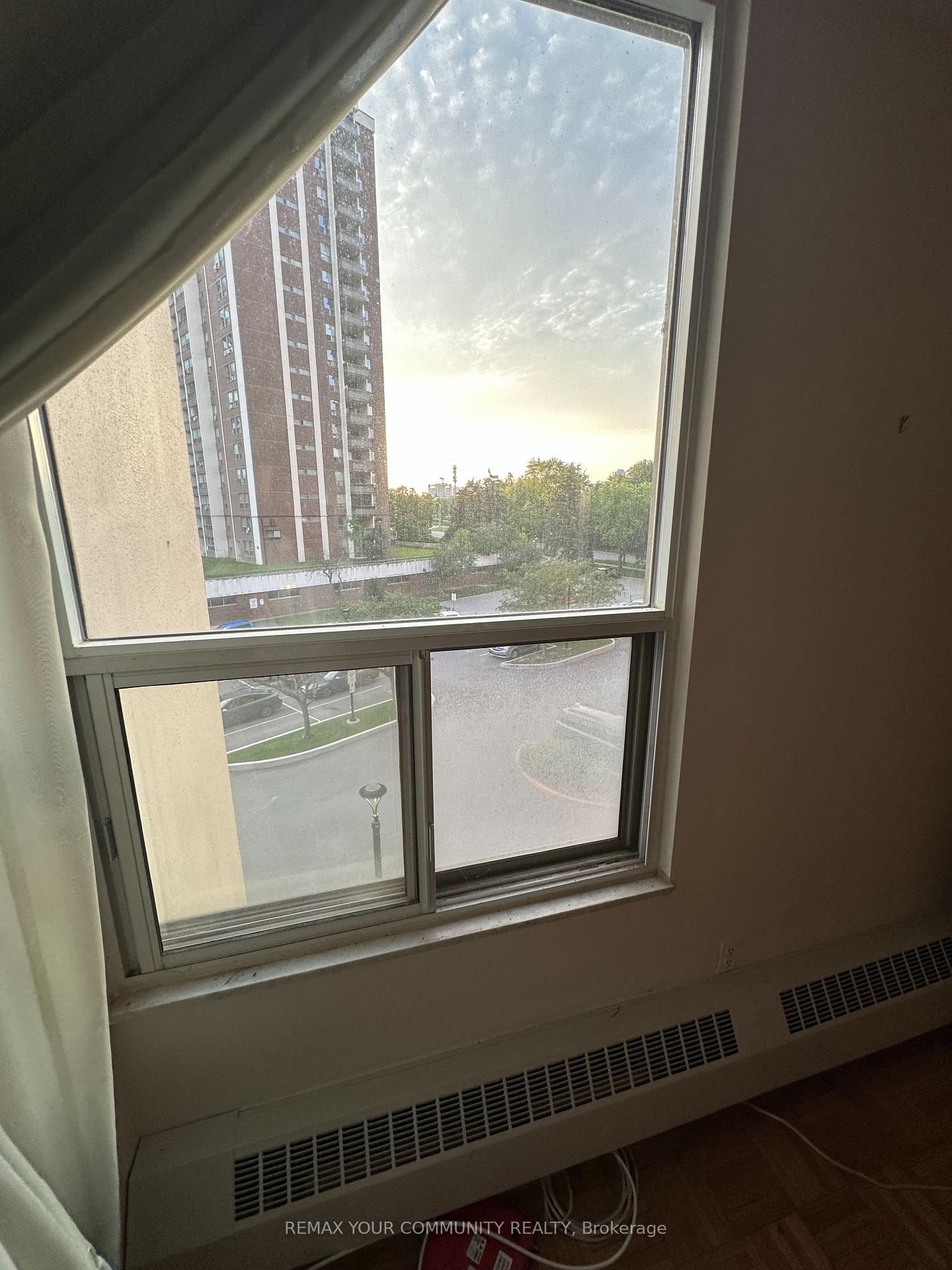 60 Pavane Linkway • #409 • Toronto, ON photo 24