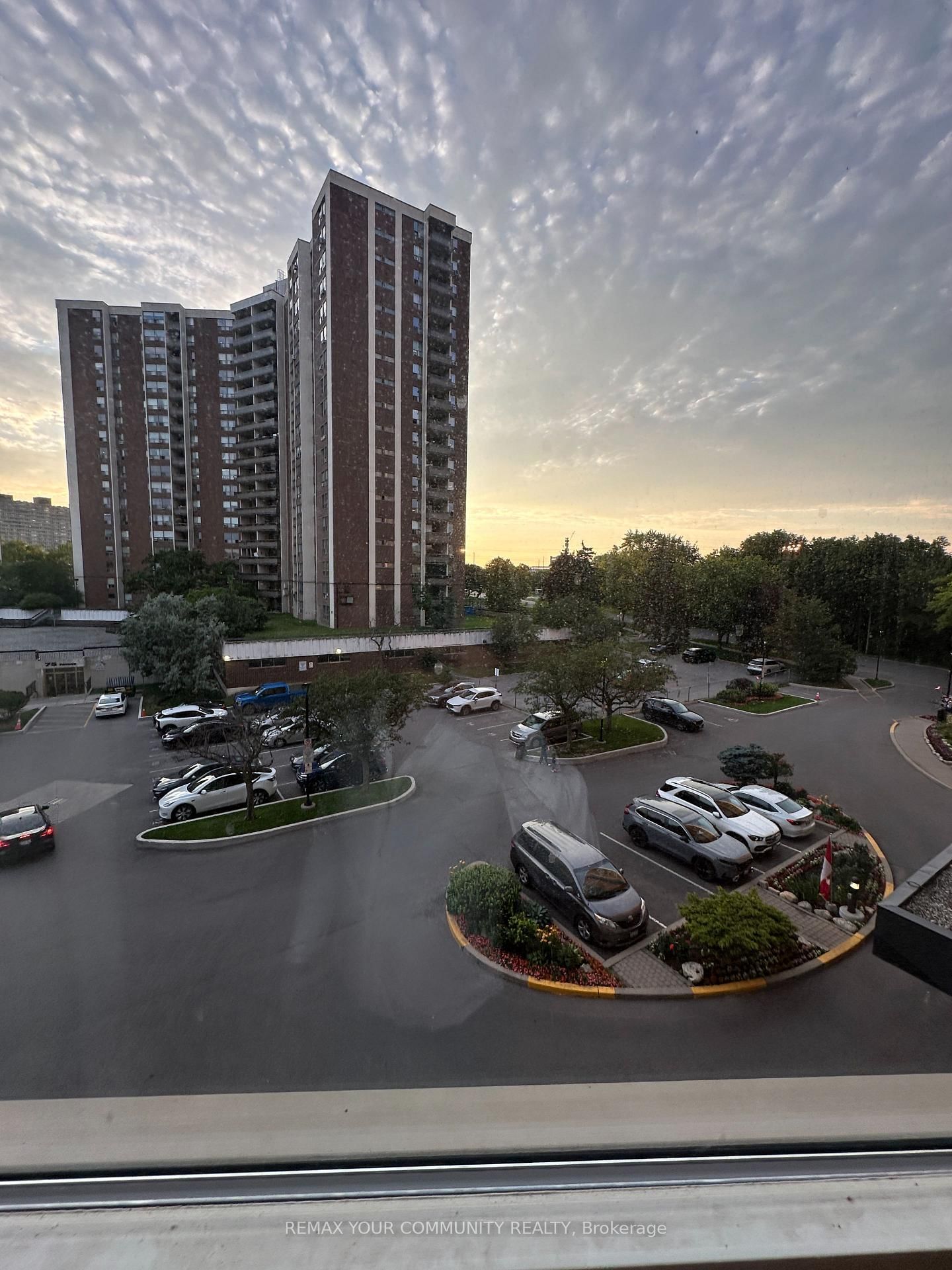 60 Pavane Linkway • #409 • Toronto, ON photo 26
