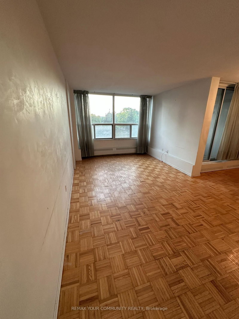 409 - 60 Pavane Linkway