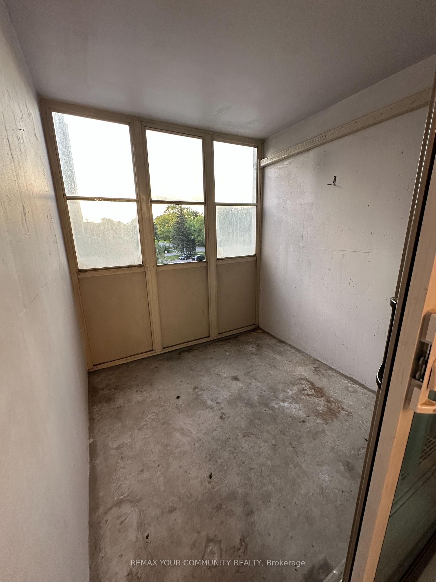 60 Pavane Linkway • #409 • Toronto, ON photo 8