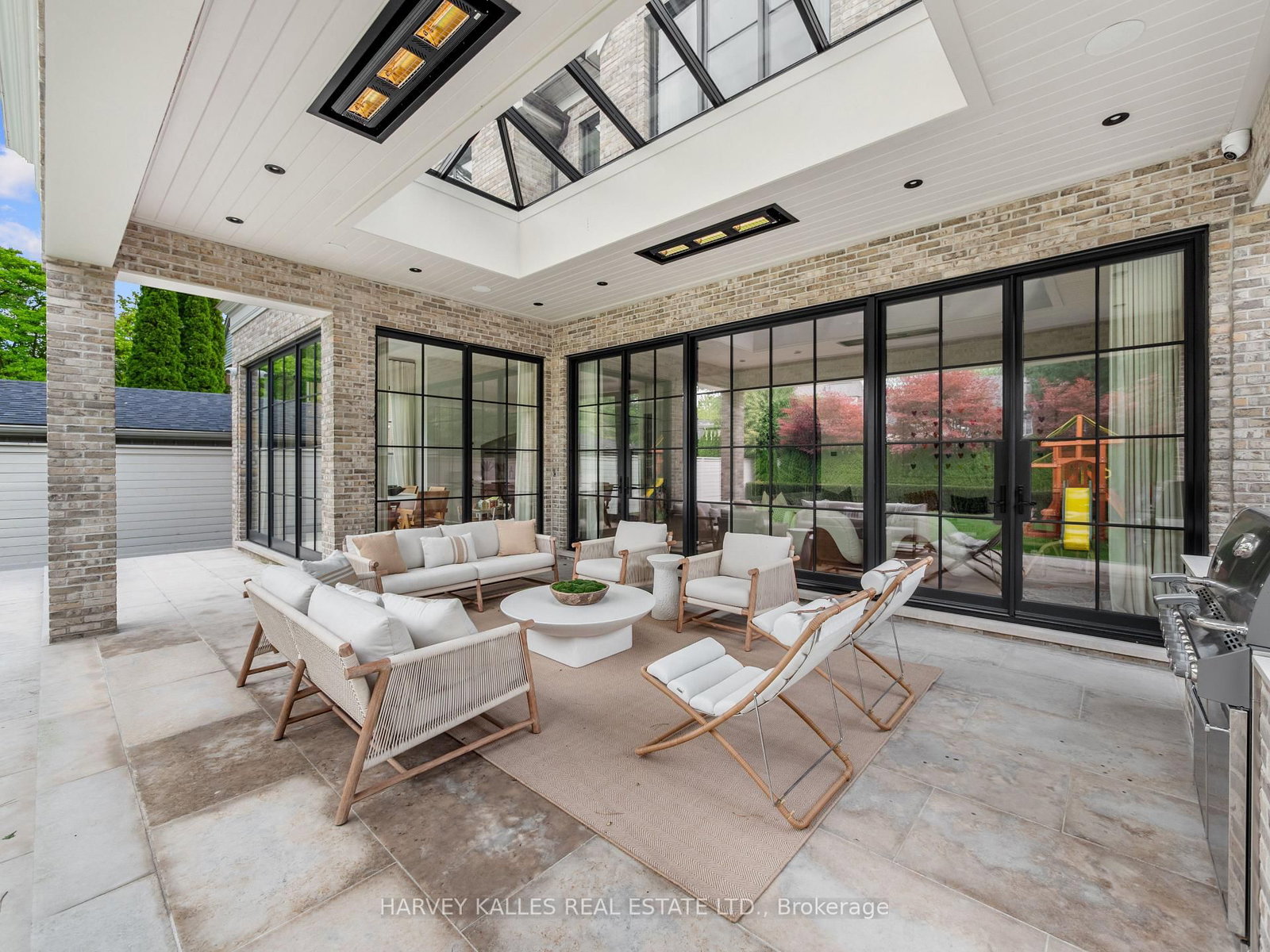 424 Lytton Boulevard • Toronto, ON photo 24