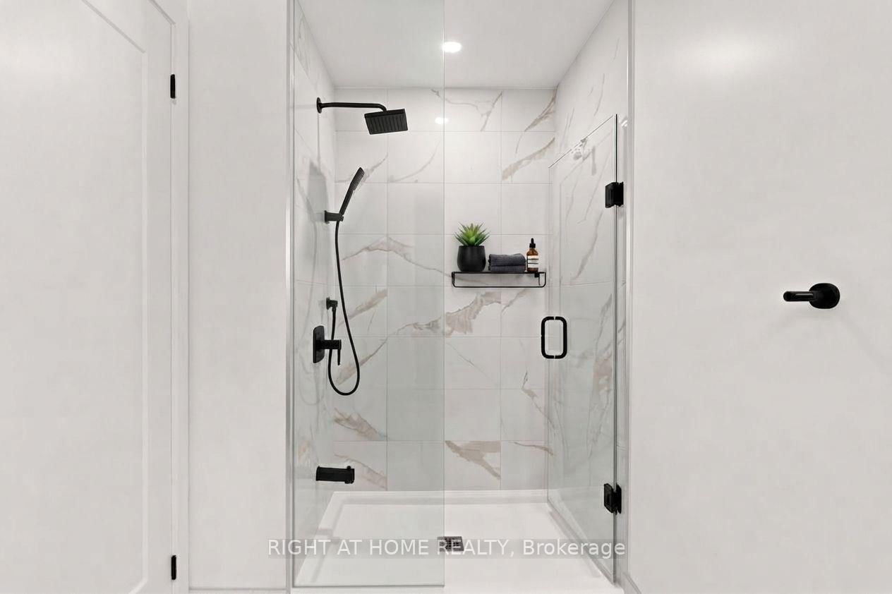 5 Defries Street • #2502 • Toronto, ON photo 23