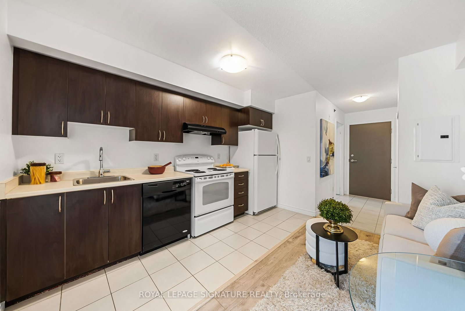 35 Saranac Boulevard • #721 • Toronto, ON photo 4
