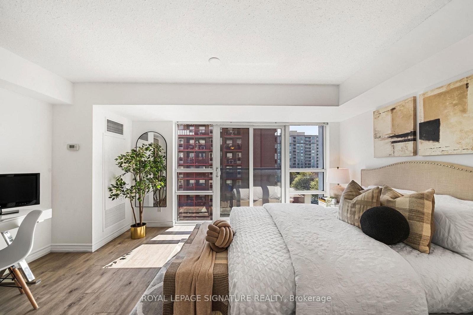 35 Saranac Boulevard • #721 • Toronto, ON photo 6