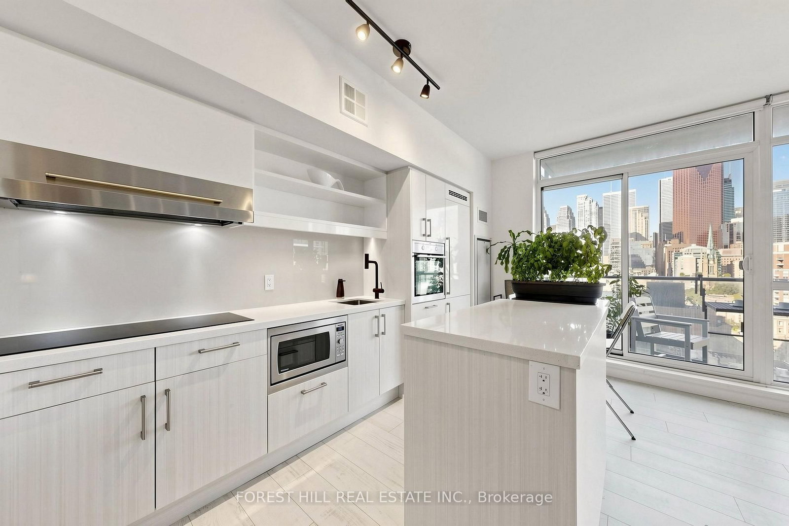 39 Sherbourne Street • #1404 • Toronto, ON photo 11