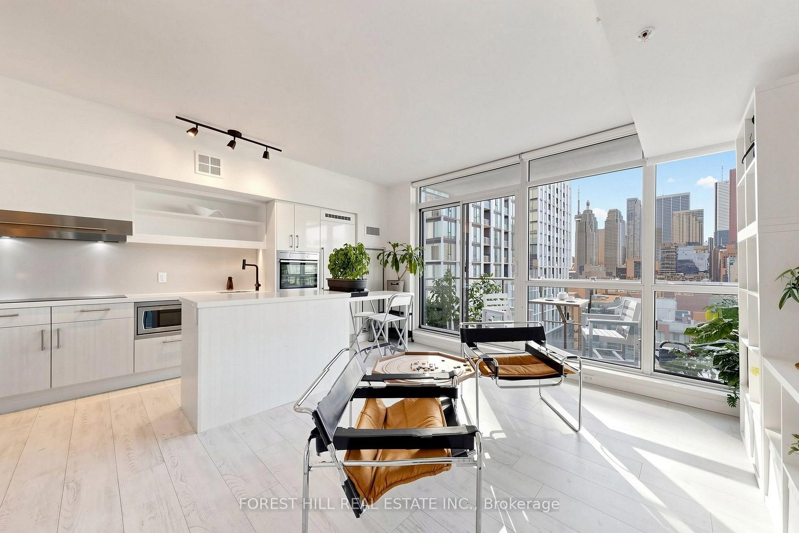 39 Sherbourne Street • #1404 • Toronto, ON photo 4