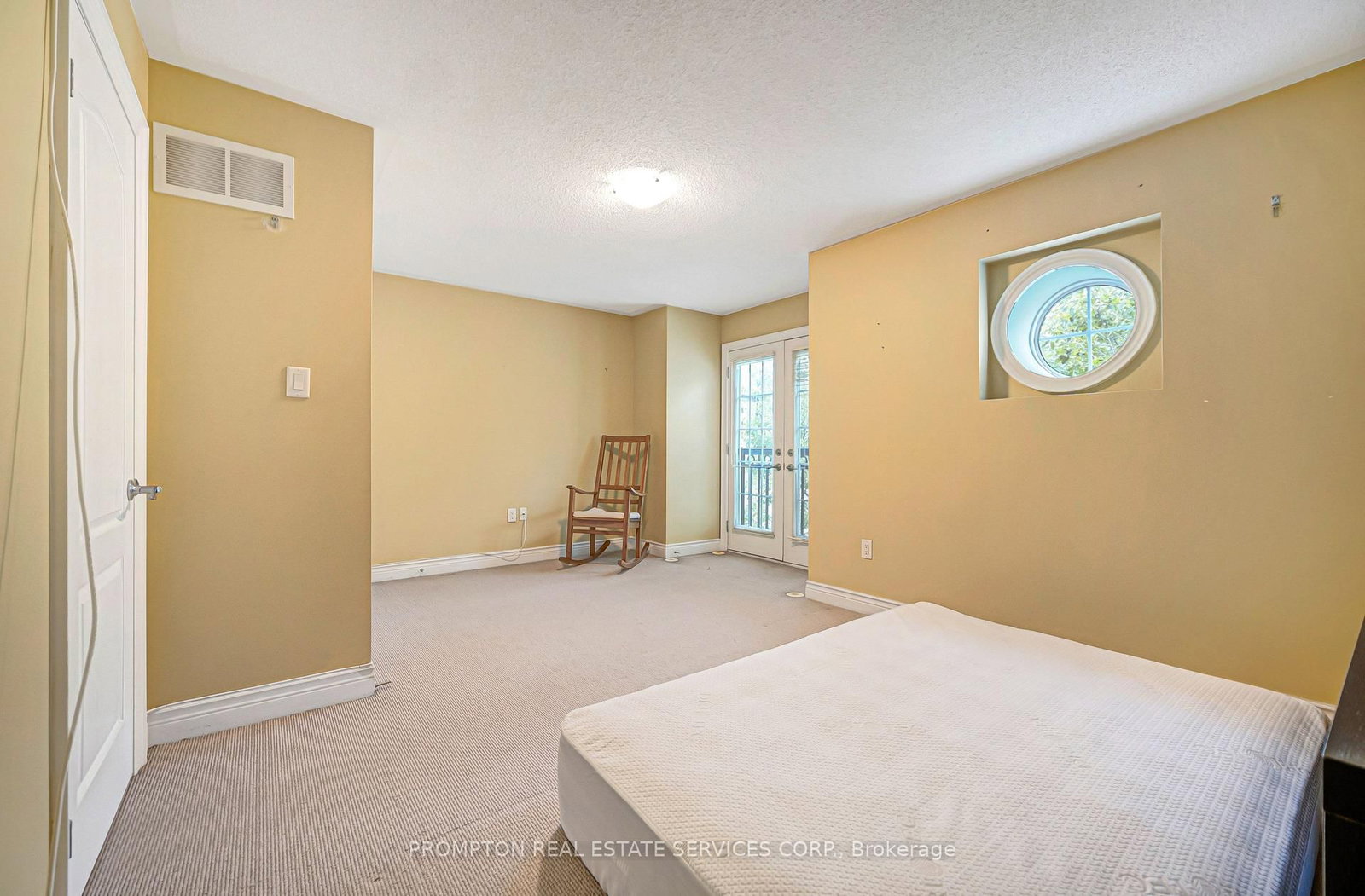 13 Flook Lane • Toronto, ON photo 18