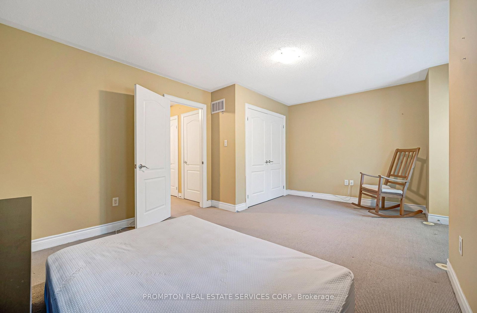 13 Flook Lane • Toronto, ON photo 19