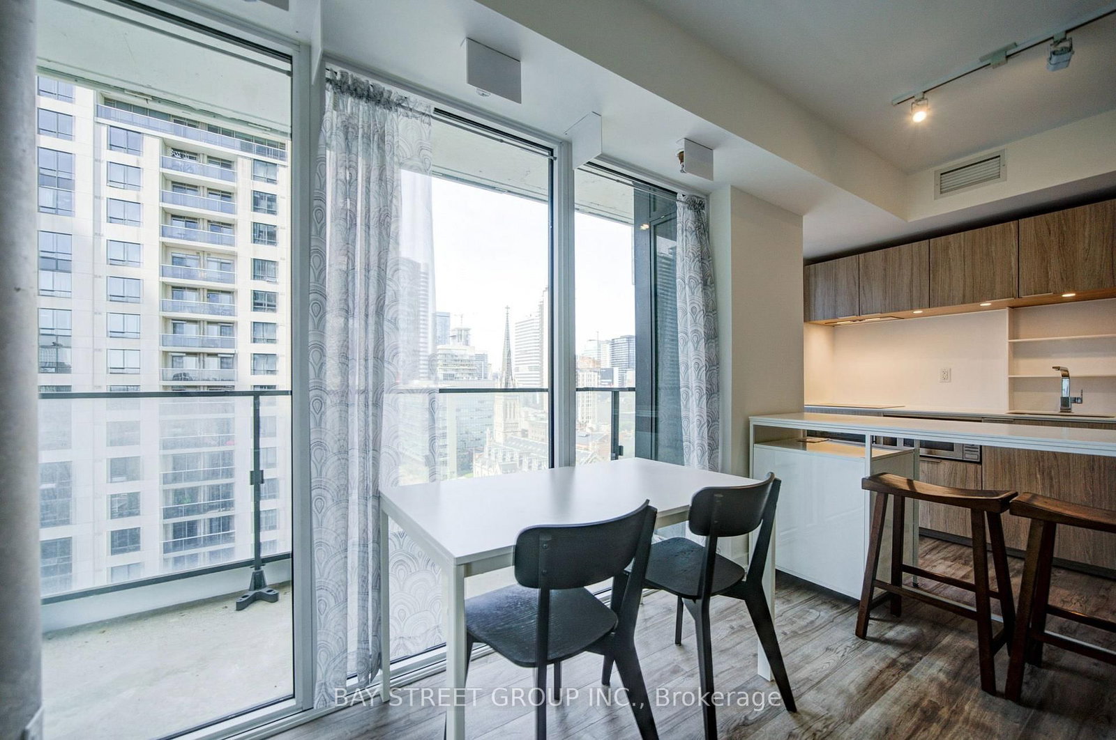 77 Shuter Street • #1802 • Toronto, ON photo 17