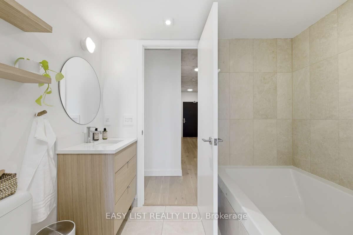 55 Stewart Street • #822 • Toronto, ON photo 17