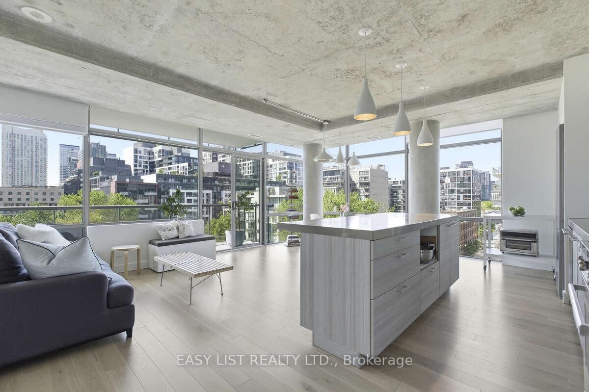 55 Stewart Street • #822 • Toronto, ON photo 6