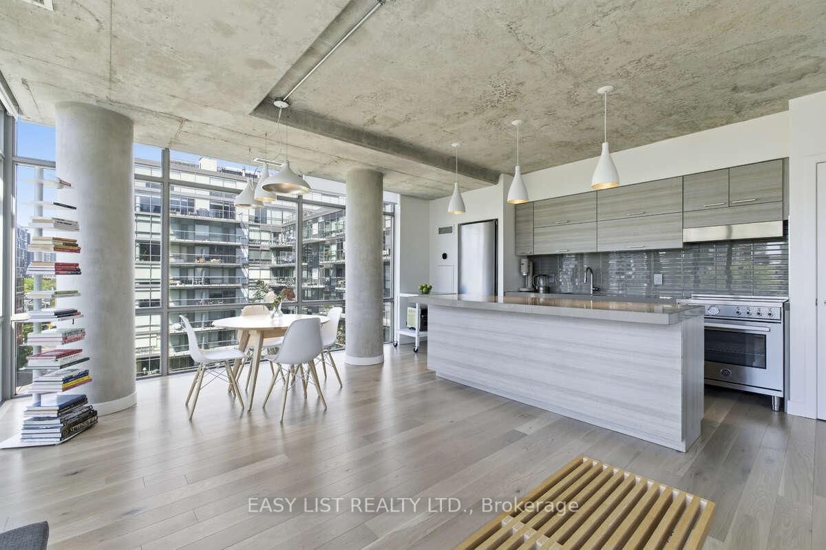 55 Stewart Street • #822 • Toronto, ON photo 8