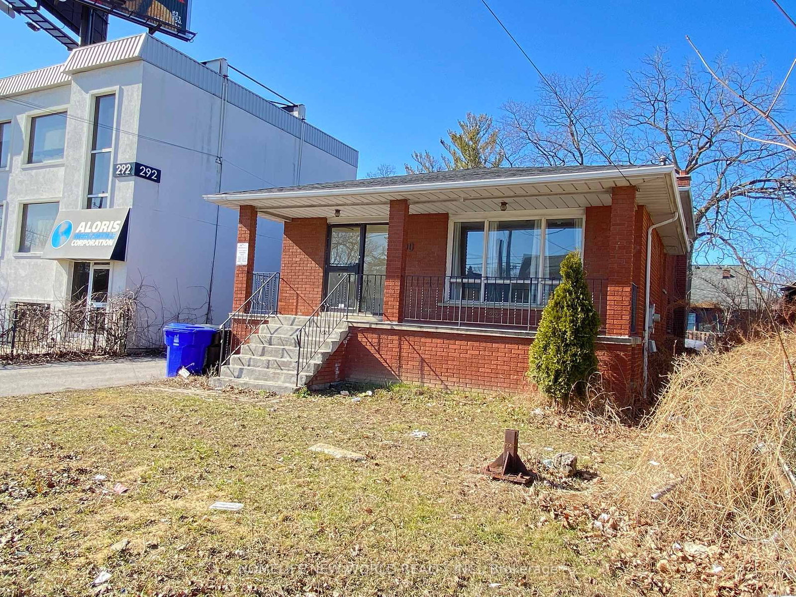 290 Sheppard Avenue W • Toronto, ON photo 23