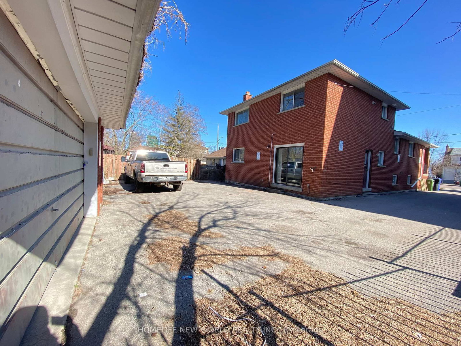 290 Sheppard Avenue W • Toronto, ON photo 25