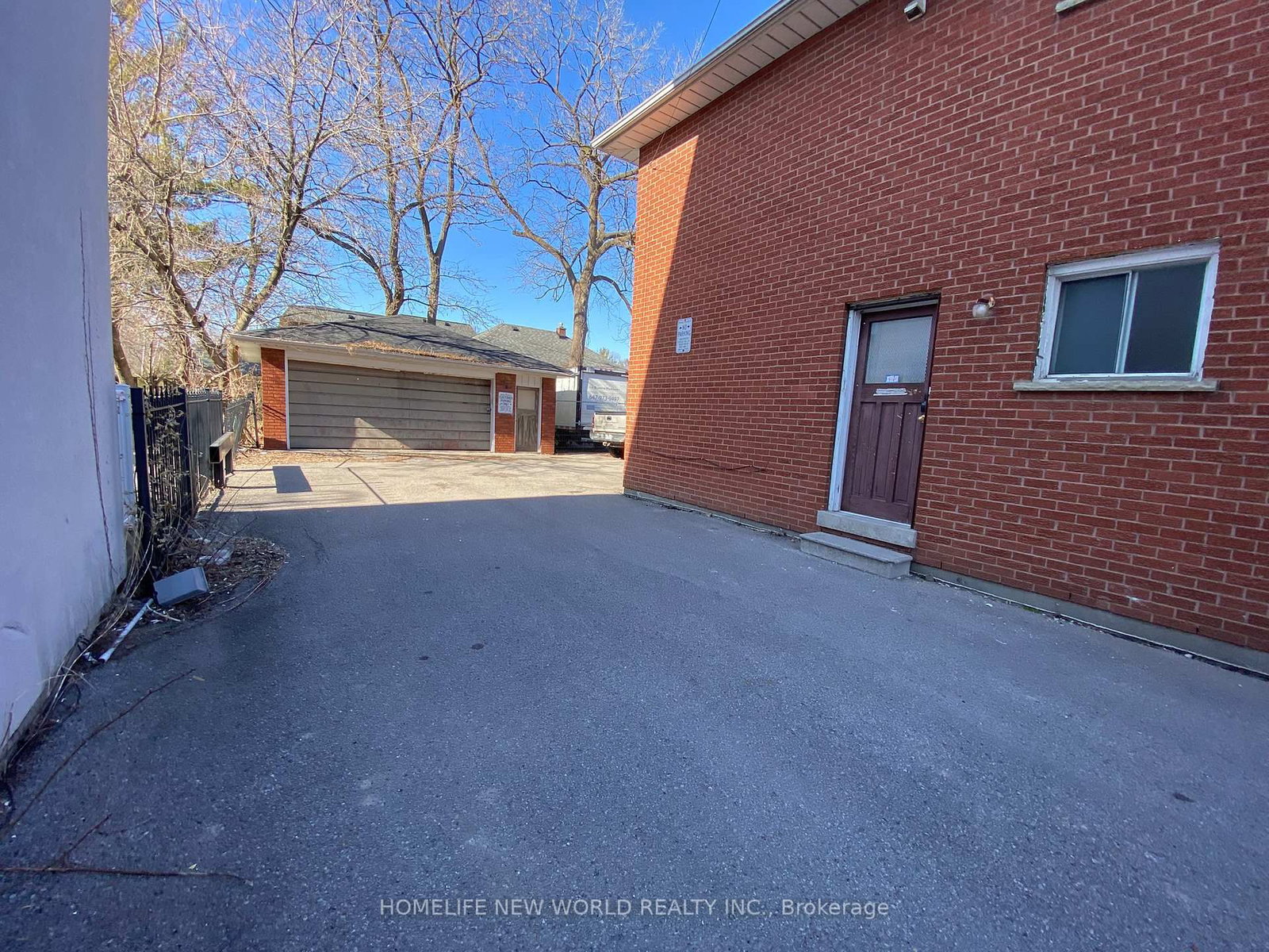 290 Sheppard Avenue W • Toronto, ON photo 26