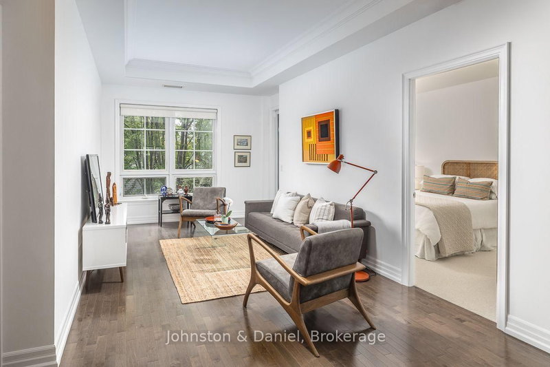 325 - 21 Burkebrook Place