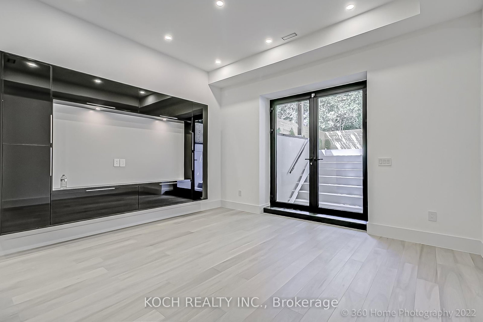 184 Falkirk Street • Toronto, ON photo 9
