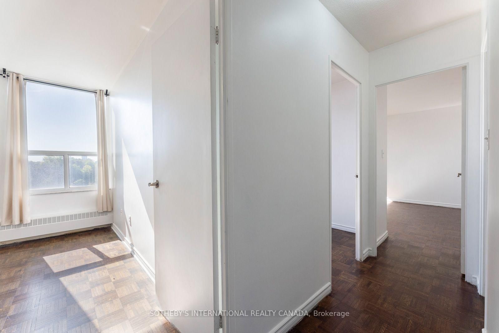 60 Pavane Linkway Way • #706 • Toronto, ON photo 13