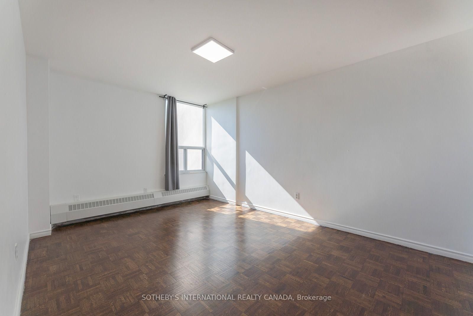 60 Pavane Linkway Way • #706 • Toronto, ON photo 19