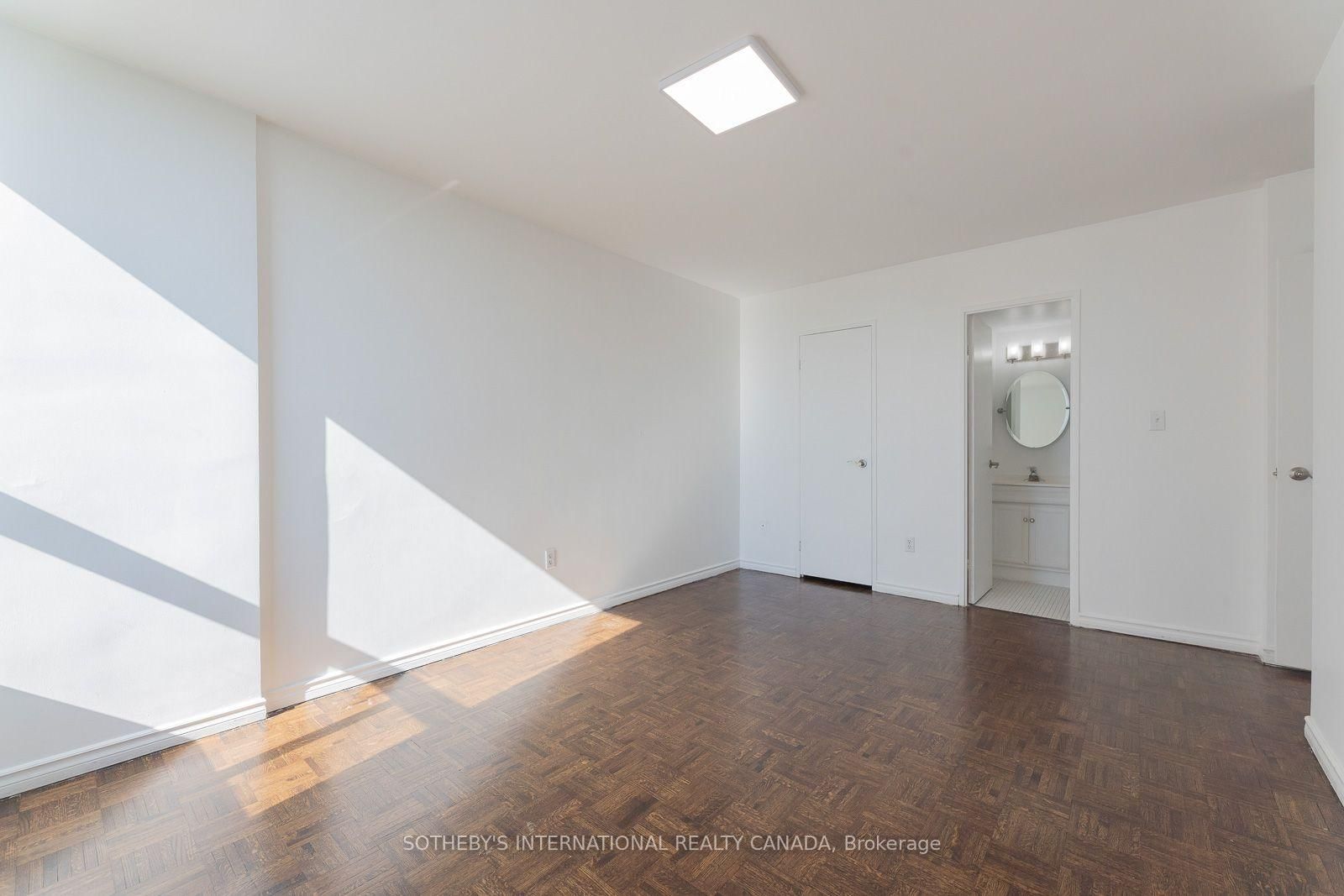 60 Pavane Linkway Way • #706 • Toronto, ON photo 20