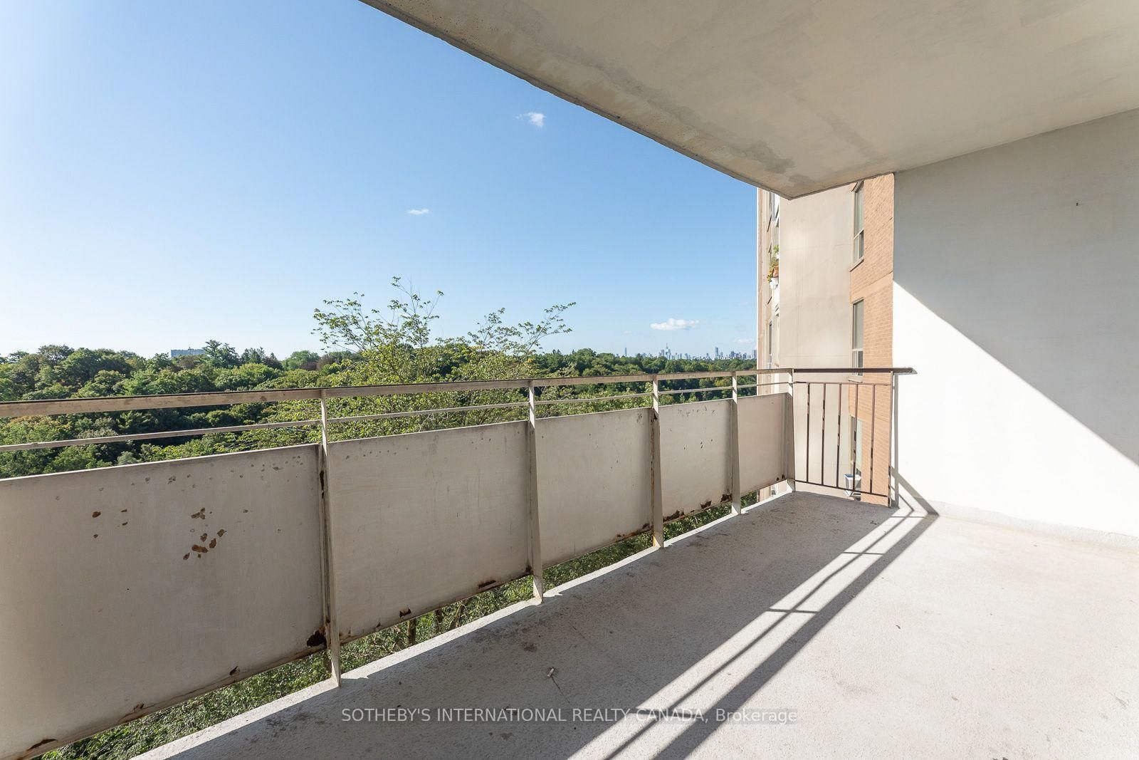 60 Pavane Linkway Way • #706 • Toronto, ON photo 25