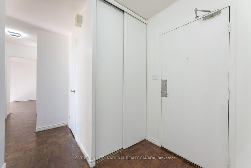 706 - 60 Pavane Linkway Way