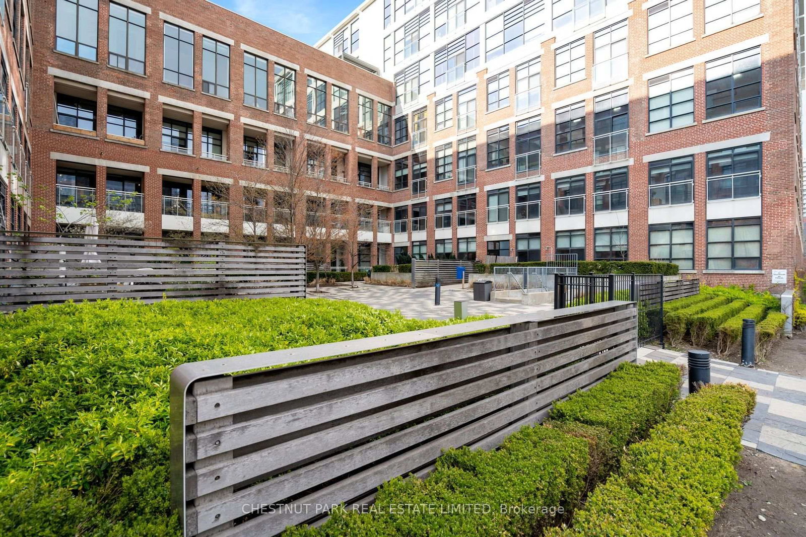 43 Hanna Avenue • #401 • Toronto, ON photo 4
