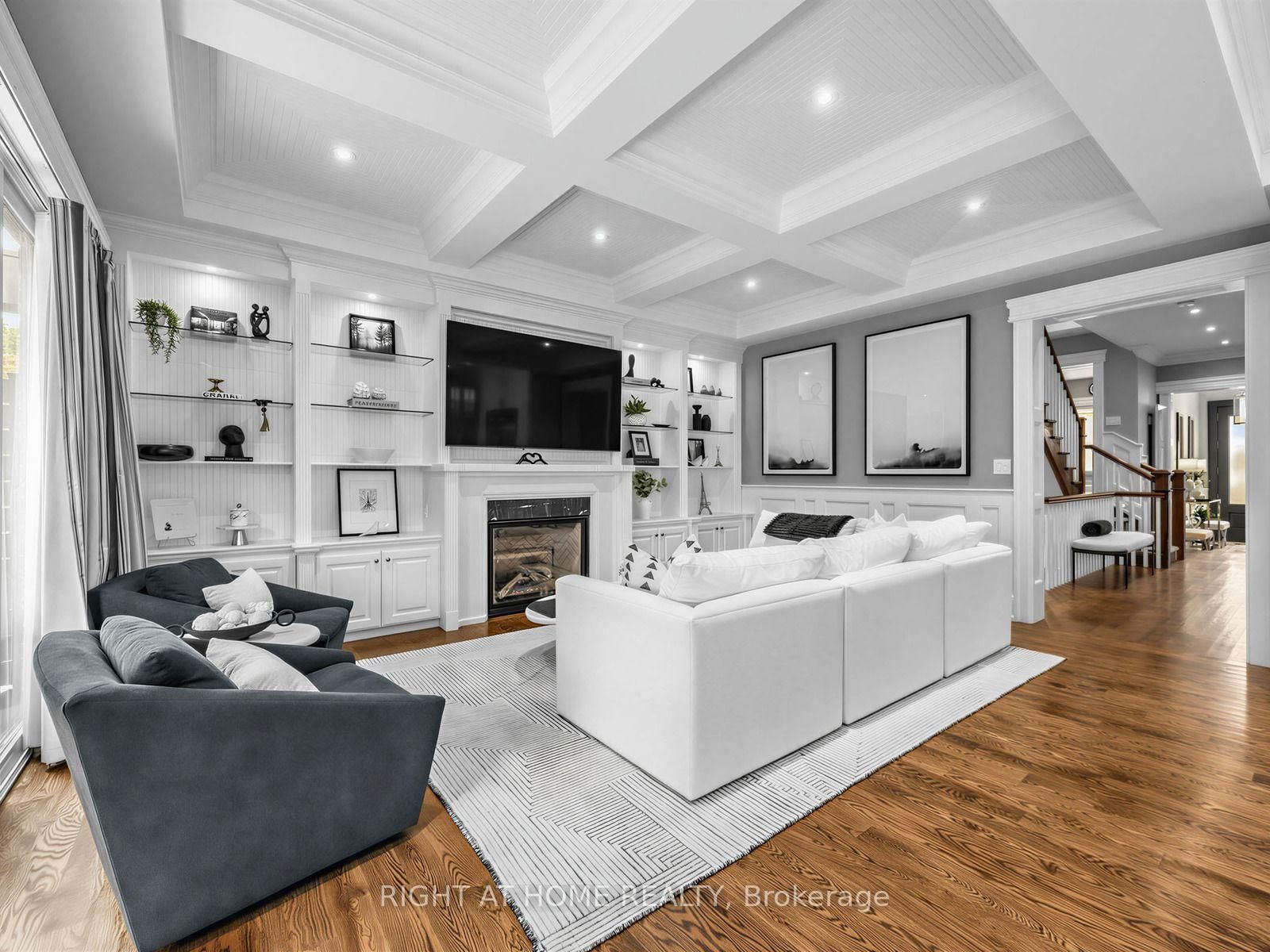 189 Stibbard Avenue • Toronto, ON photo 10
