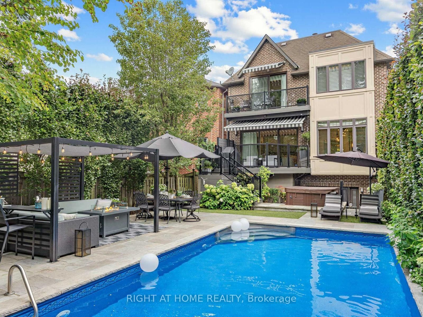 189 Stibbard Avenue • Toronto, ON photo 36