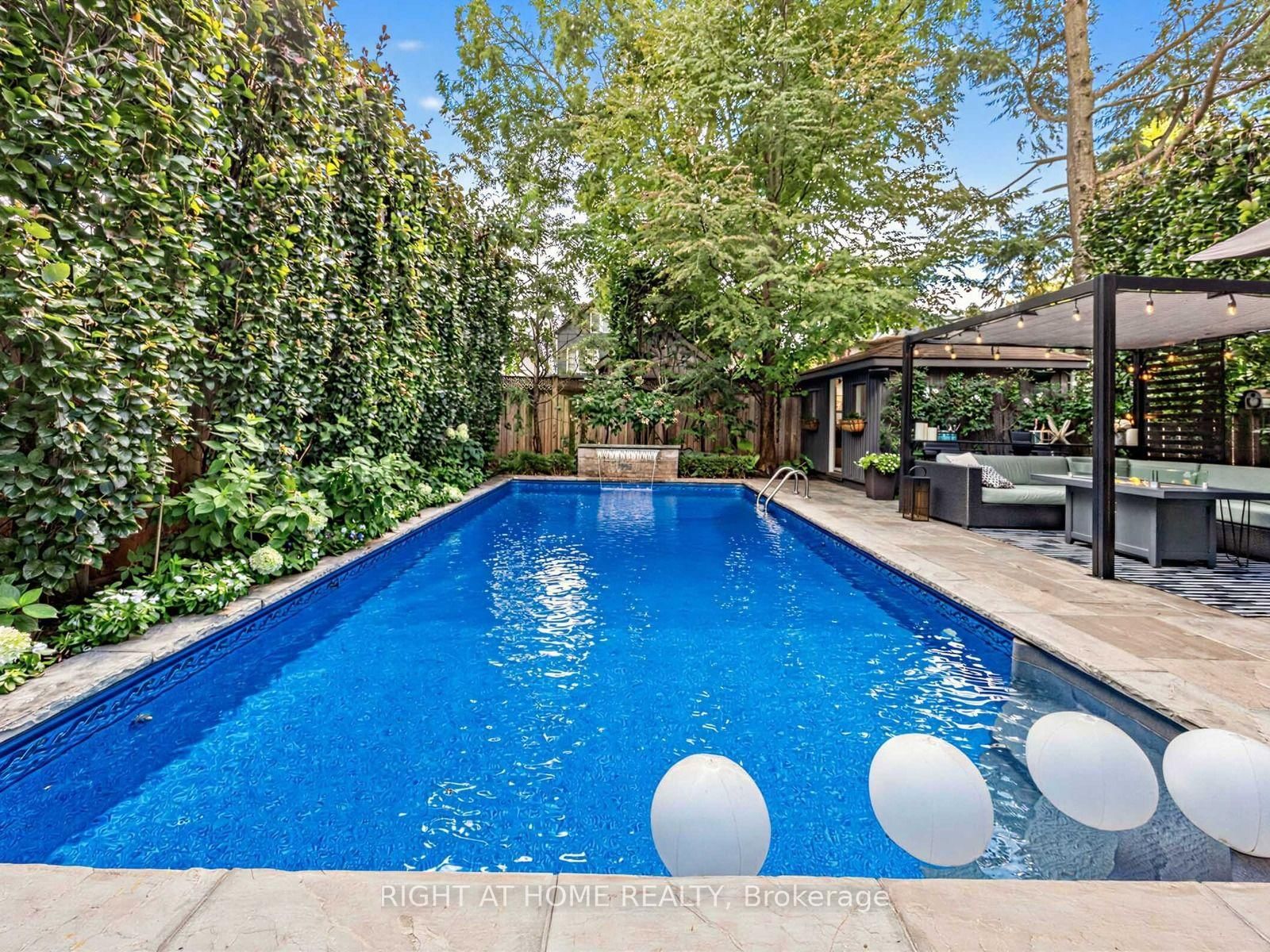189 Stibbard Avenue • Toronto, ON photo 37