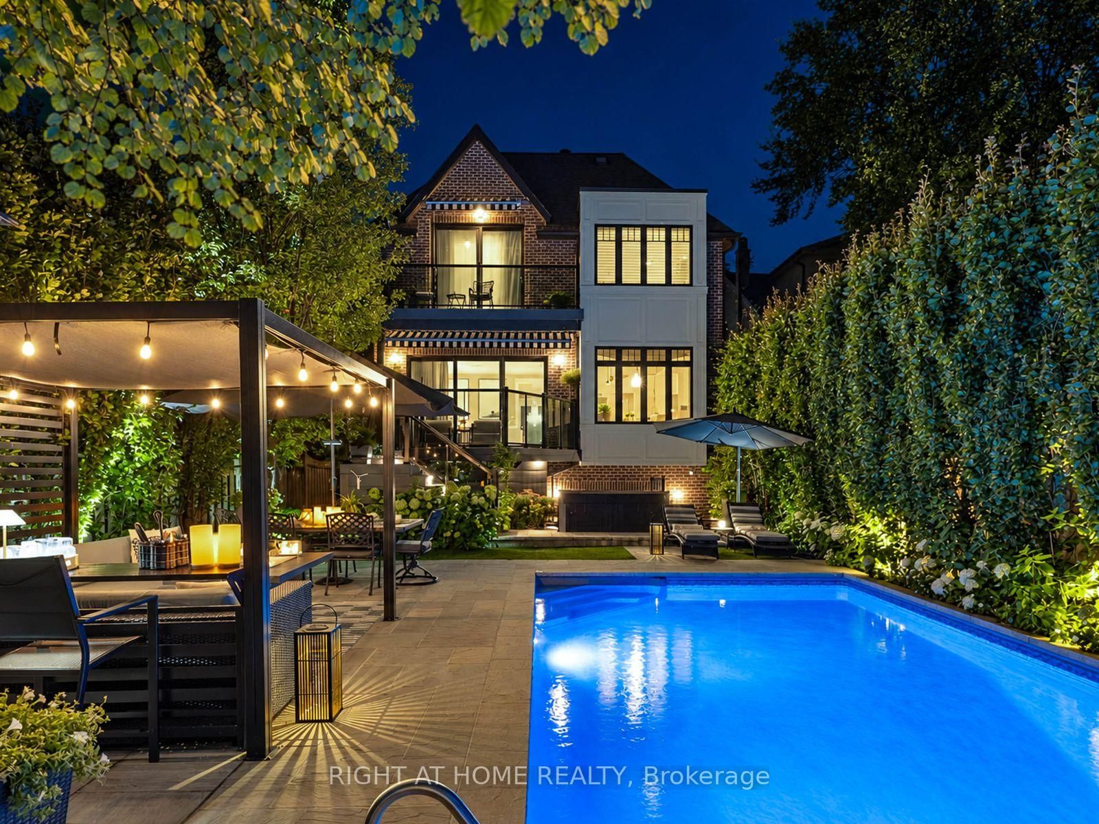 189 Stibbard Avenue • Toronto, ON photo 46